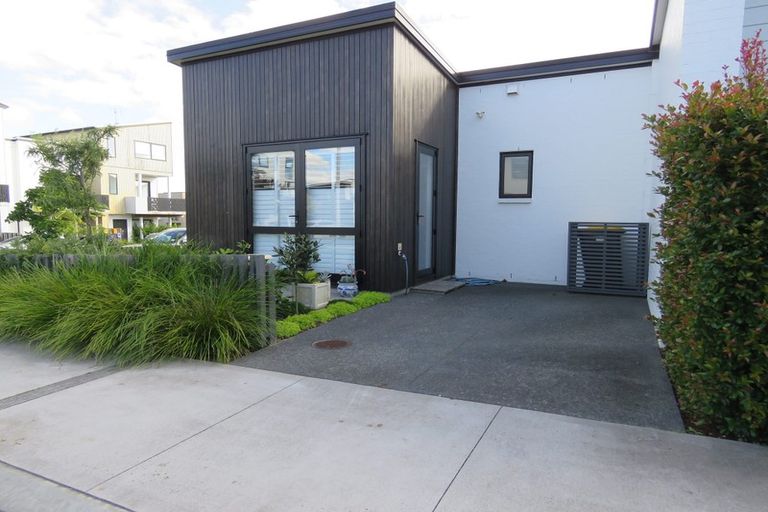 Photo of property in 34 Onekiritea Road, Hobsonville, Auckland, 0616