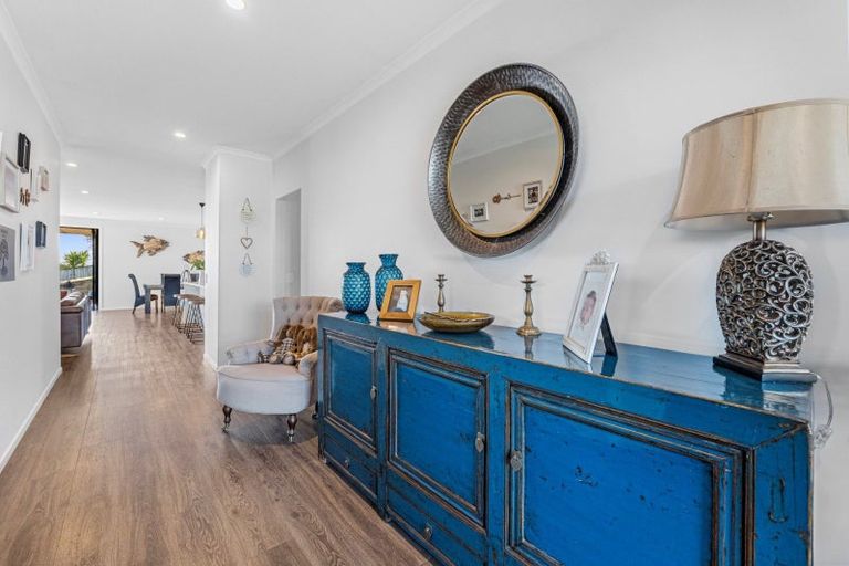 Photo of property in 24 Moira Close, Welcome Bay, Tauranga, 3175