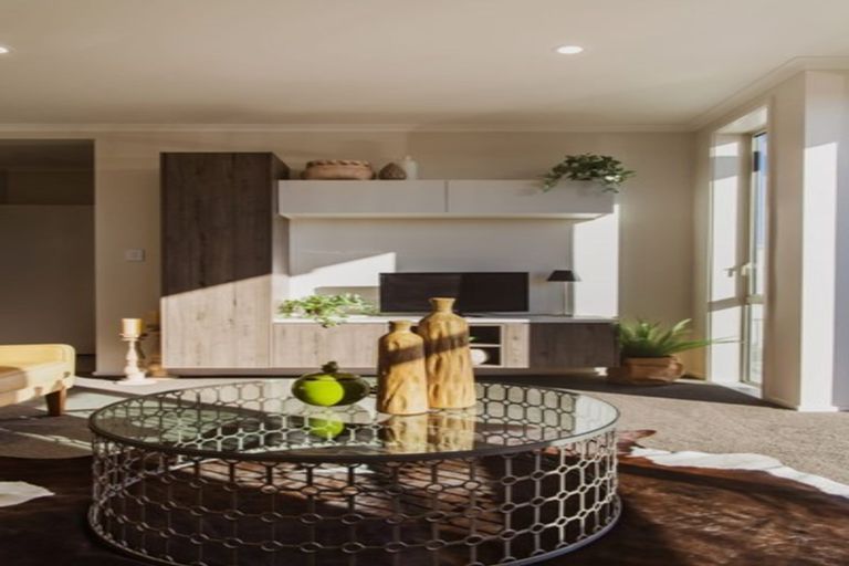 Photo of property in 77 Karepiro Drive, Stanmore Bay, Whangaparaoa, 0932