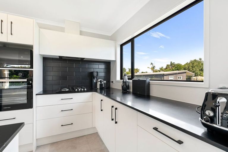 Photo of property in 56 Marram Place, Mangawhai Heads, Mangawhai, 0505