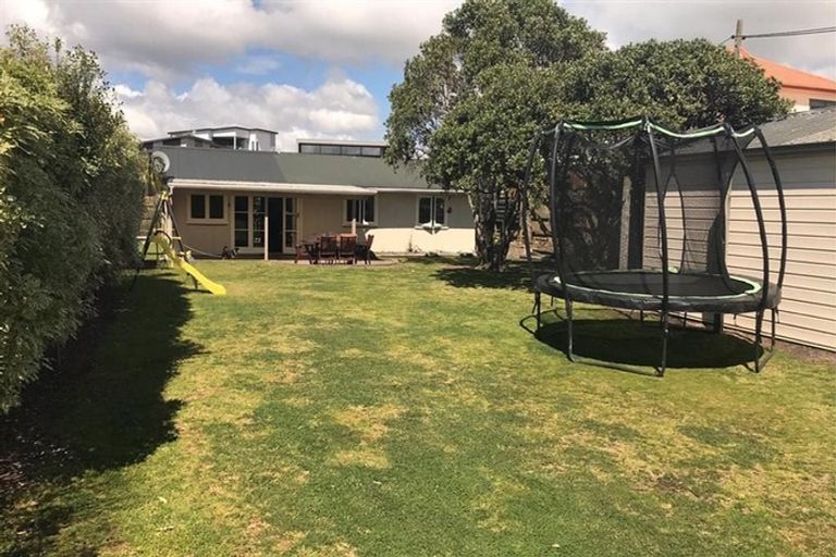 Photo of property in 72 Ruakaka Beach Road, Ruakaka, 0116