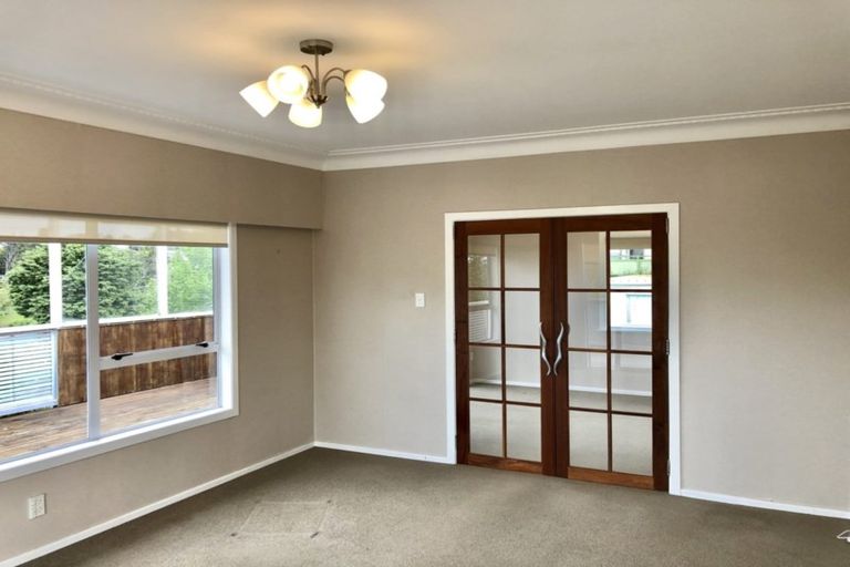 Photo of property in 100 Rosier Road, Glen Eden, Auckland, 0602