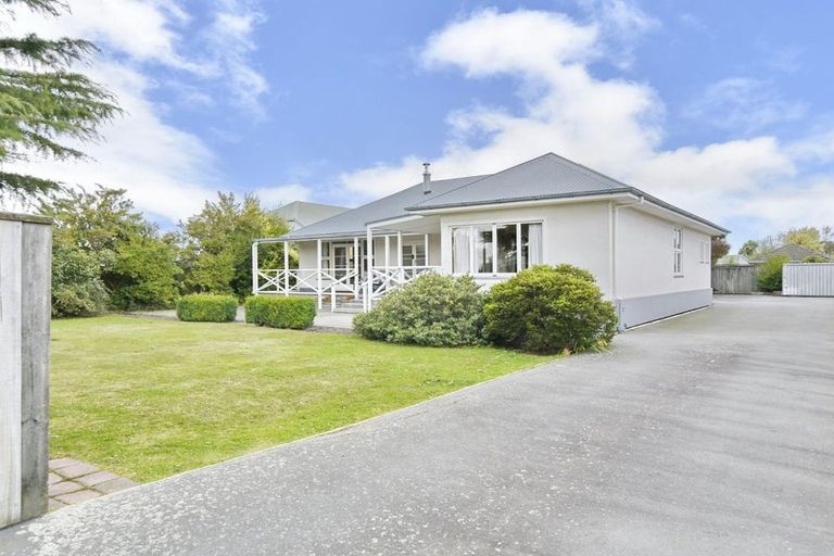 Photo of property in 560 Main North Road, Belfast, Christchurch, 8051