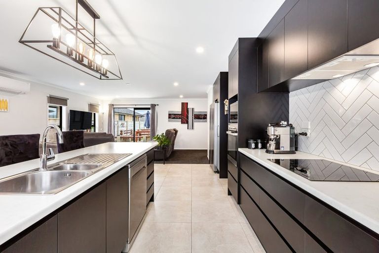 Photo of property in 29 Topsail Way, Whitby, Porirua, 5024
