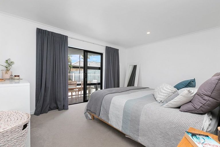 Photo of property in 61 Simpson Road, Papamoa Beach, Papamoa, 3118
