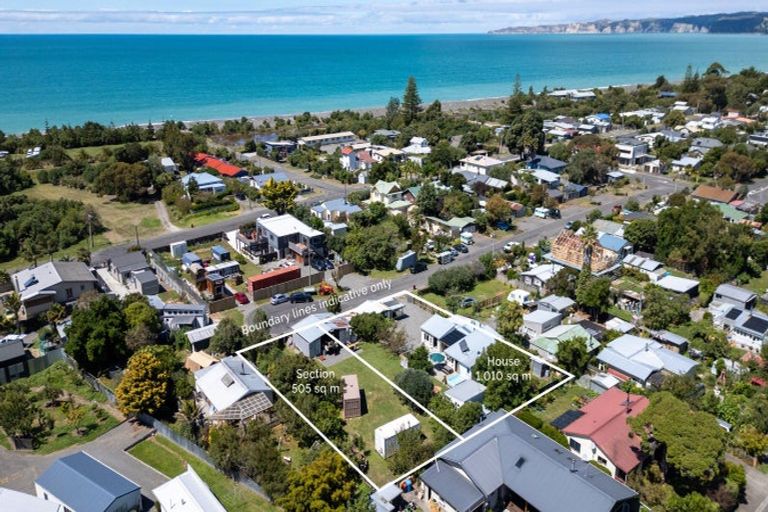 Photo of property in 21 Grove Road, Haumoana, 4102