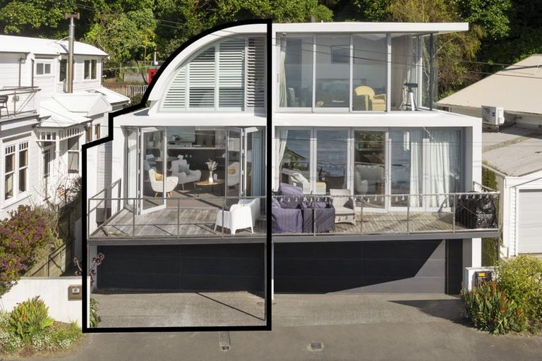 Photo of property in 491 Karaka Bay Road, Karaka Bays, Wellington, 6022