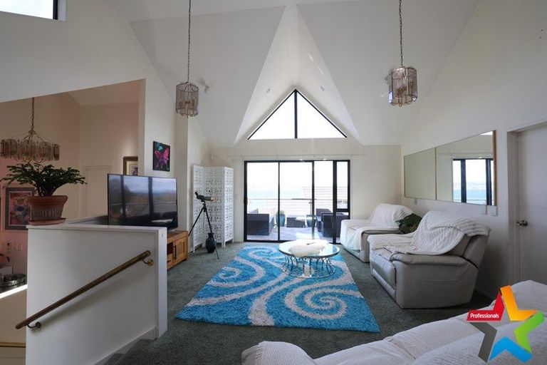 Photo of property in 31 Ewing Grove, Acacia Bay, Taupo, 3330