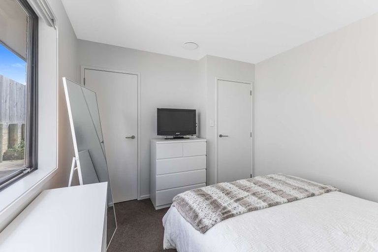 Photo of property in 10 Rehua Place, Waiwhakaiho, New Plymouth, 4312