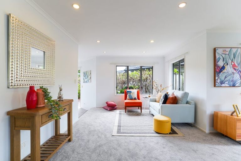 Photo of property in 12 Kouras Place, Flat Bush, Auckland, 2016