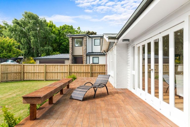 Photo of property in 52a Memorial Avenue, Ilam, Christchurch, 8053
