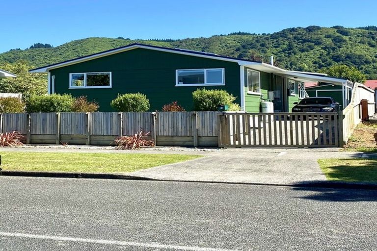 Photo of property in 81 California Drive, Totara Park, Upper Hutt, 5018