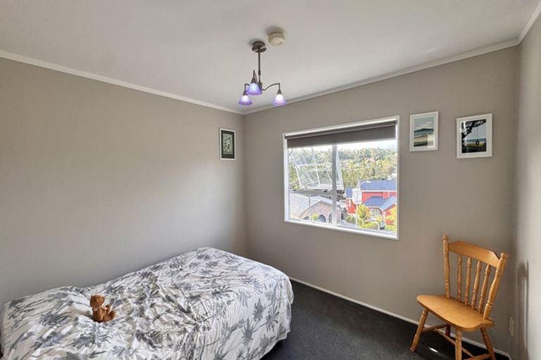 Photo of property in 6 Mosman Place, Chatswood, Auckland, 0626