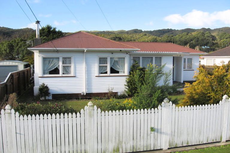 Photo of property in 51 Main Road, Wainuiomata, Lower Hutt, 5014