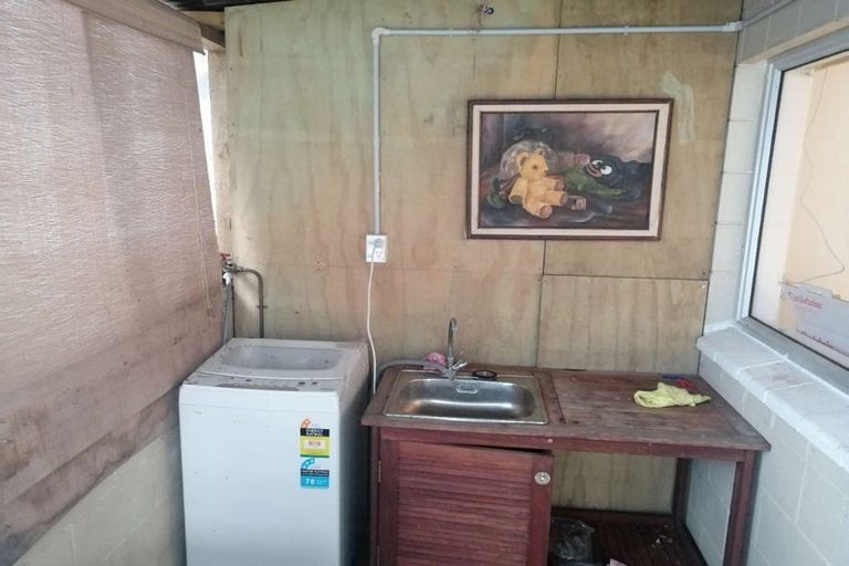 Photo of property in 2/40 Seaview Road, Glenfield, Auckland, 0629