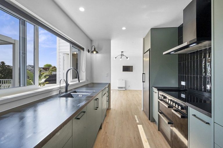 Photo of property in 37 Aratapu Street, Waitara, 4320