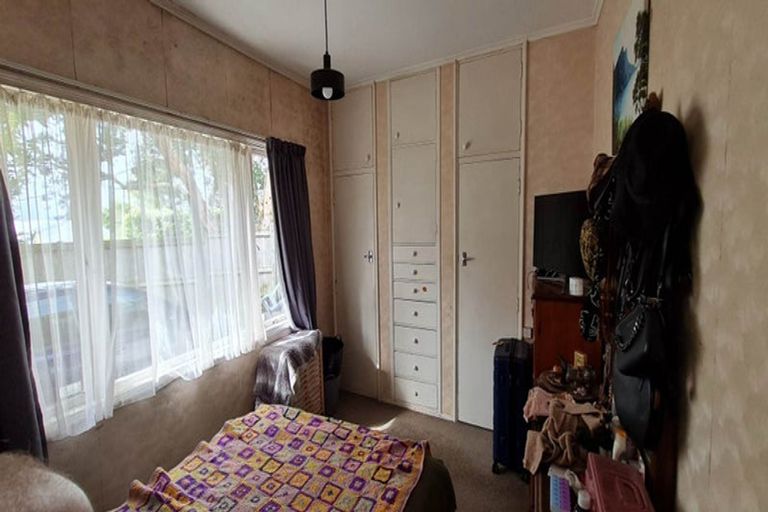 Photo of property in 1a Richard Avenue, Bucklands Beach, Auckland, 2012