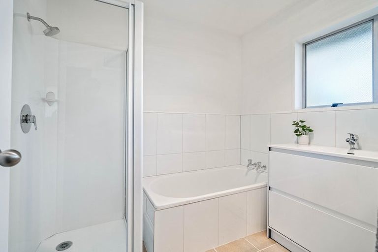 Photo of property in 1/8 Hythe Lane, Saint Martins, Christchurch, 8022