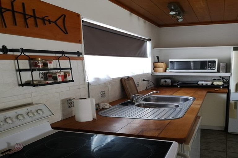 Photo of property in 405 Don Buck Road, Massey, Auckland, 0614