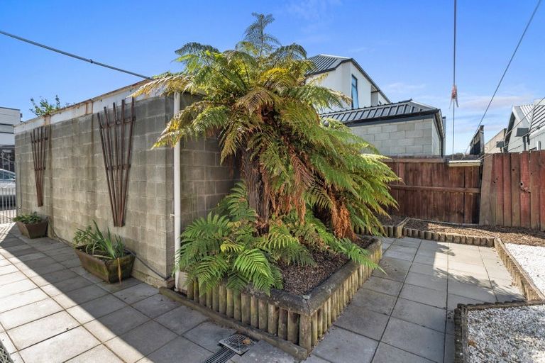 Photo of property in 2/110 Caledonian Road, St Albans, Christchurch, 8014