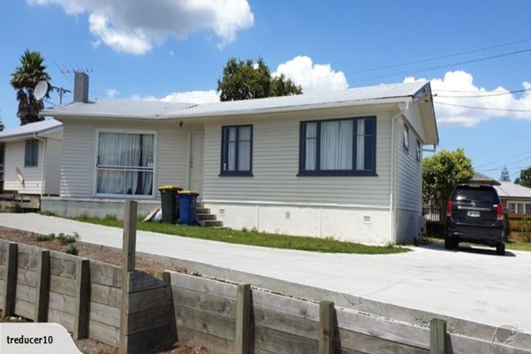 Photo of property in 193 Birkdale Road, Birkdale, Auckland, 0626