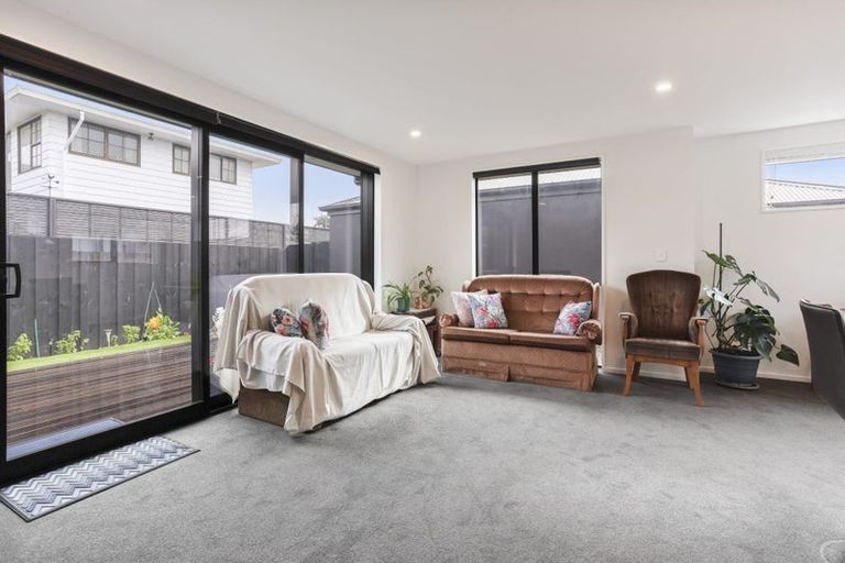 Photo of property in 1/47 Sturrocks Road, Redwood, Christchurch, 8051