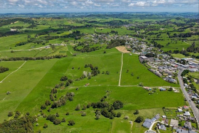 Photo of property in 122 Hurndall Street East, Maungaturoto, 0520