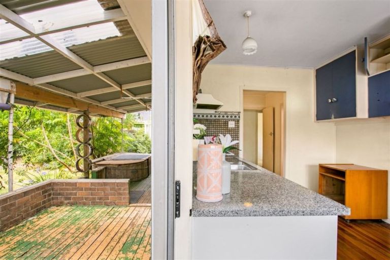 Photo of property in 11 Rowan Terrace, Te Atatu South, Auckland, 0610