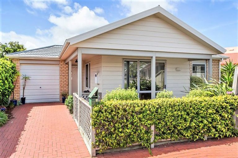 Photo of property in 33/25u Tacy Street, Kilbirnie, Wellington, 6022