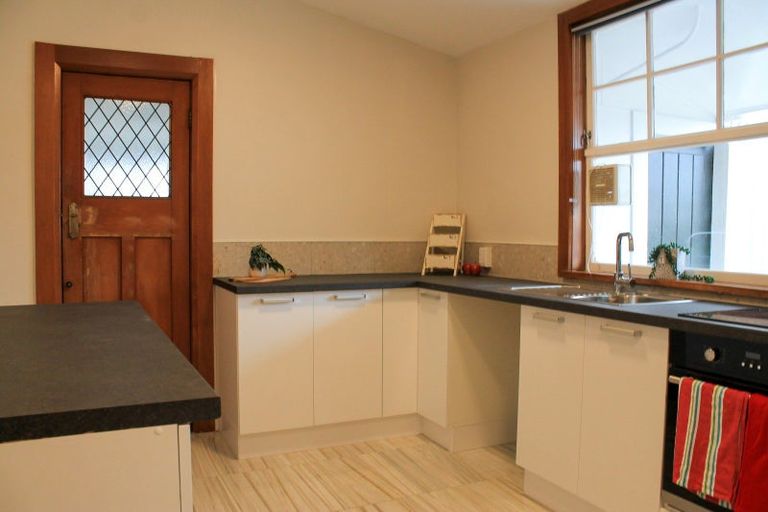 Photo of property in 972 Tremaine Avenue, Roslyn, Palmerston North, 4414