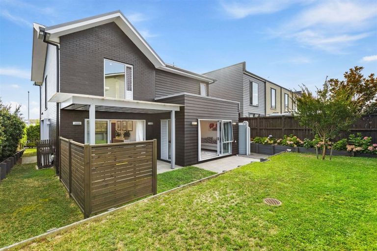 Photo of property in 20 Shelduck Way, Hobsonville, Auckland, 0616