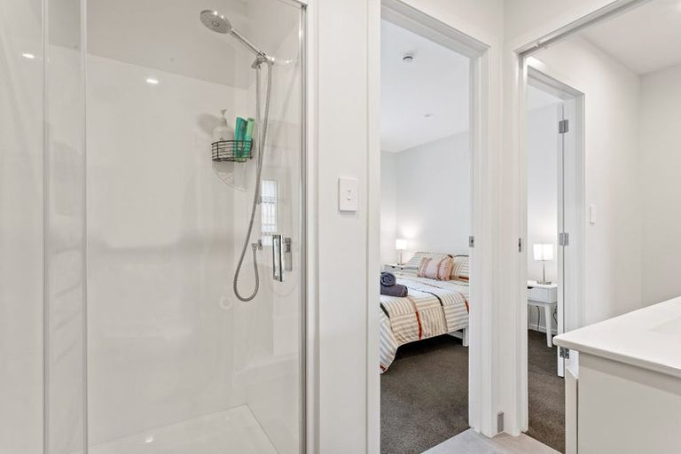 Photo of property in 5/3234 Great North Road, New Lynn, Auckland, 0600