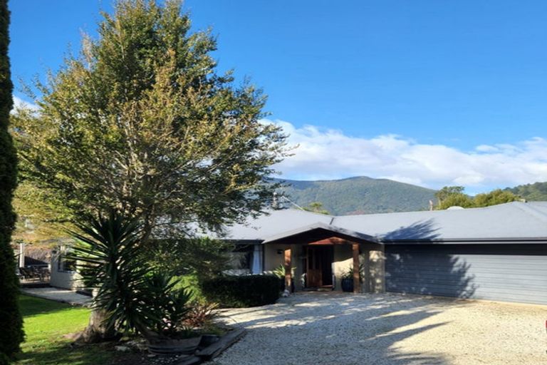 Photo of property in 8 The Anchorage, Waikawa, Picton, 7220