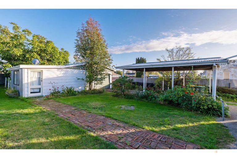 Photo of property in 30 Rhodes Street, Waimate, 7924