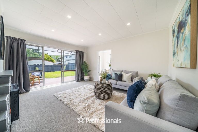 Photo of property in 17 Molesworth Street, Taita, Lower Hutt, 5011