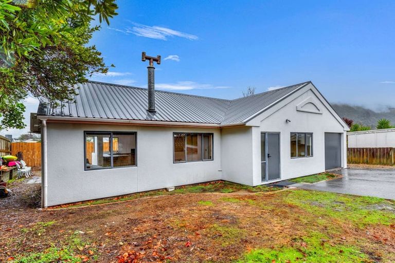 Photo of property in 16a Steeles Lane, Western Heights, Rotorua, 3015