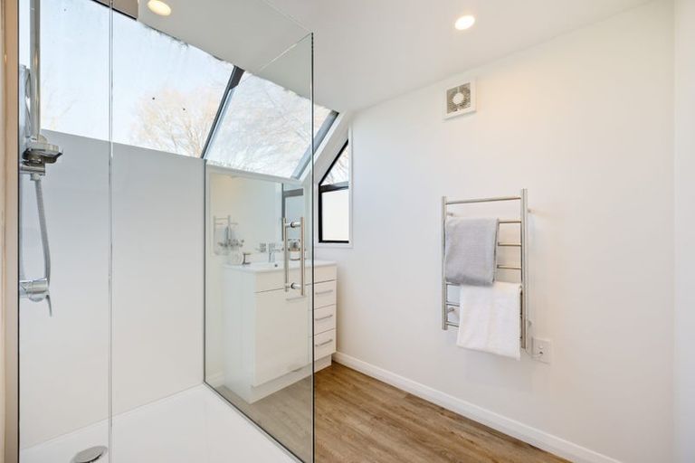 Photo of property in 34 Massey Crescent, St Albans, Christchurch, 8014