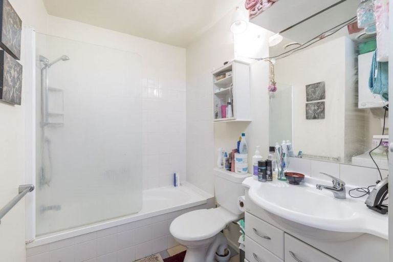 Photo of property in The Grange, 39/92 Bush Road, Albany, Auckland, 0632