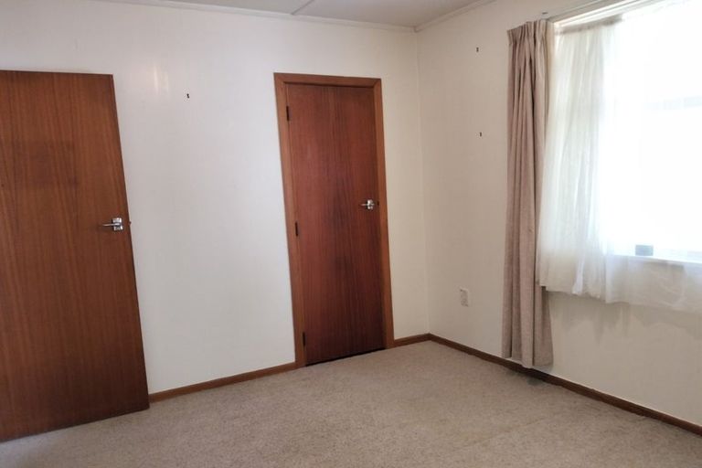 Photo of property in 30 Mark Avenue, Paparangi, Wellington, 6037