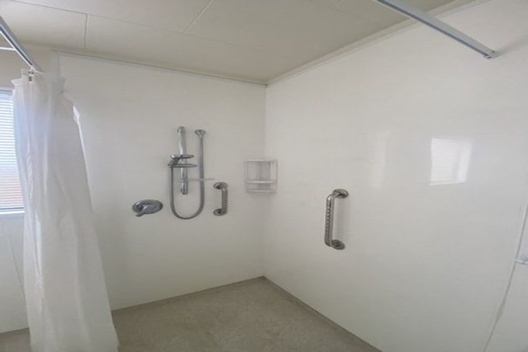 Photo of property in 10 Broadbelt Grove, Levin, 5510