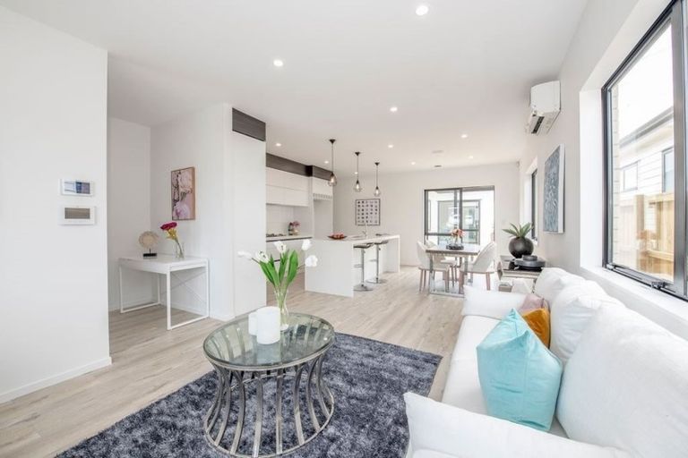 Photo of property in 58 Cooladawson Drive, Flat Bush, Auckland, 2019