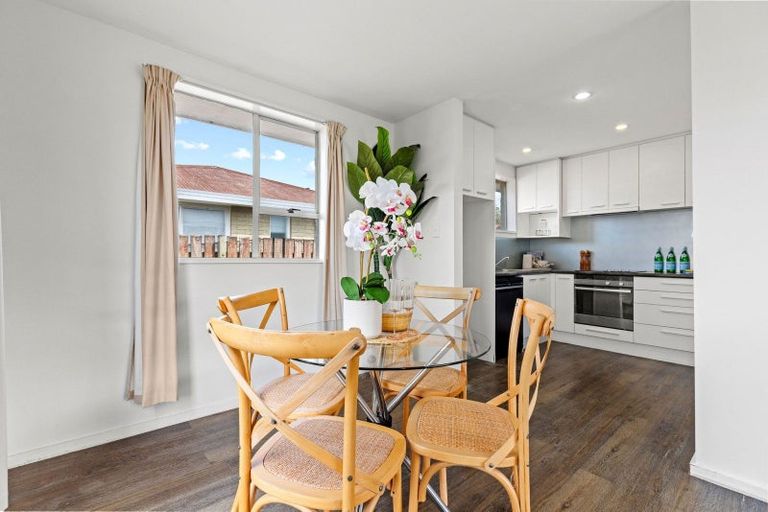 Photo of property in 1/123a Queenspark Drive, Parklands, Christchurch, 8083