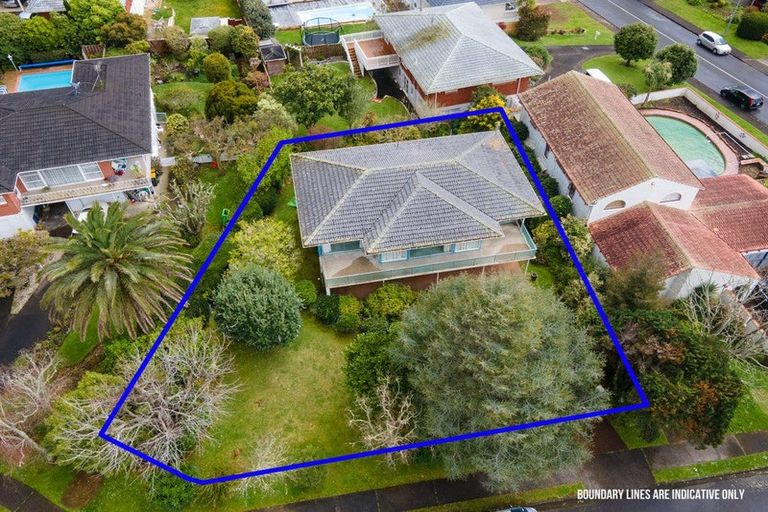 Photo of property in 4 Kerrymaria Place, Hillcrest, Auckland, 0627