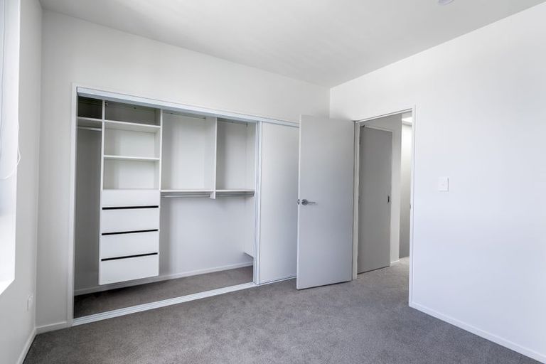 Photo of property in 4/2 Moor Avenue, Te Atatu Peninsula, Auckland, 0610