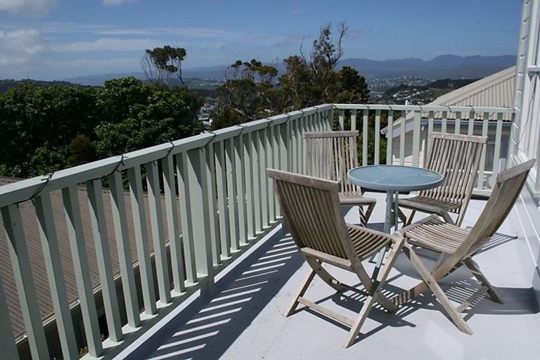Photo of property in 25u5 Mana Street, Vogeltown, Wellington, 6021