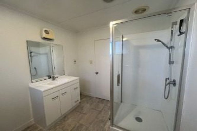 Photo of property in 14-16 Waerenga Road, Otaki, 5512