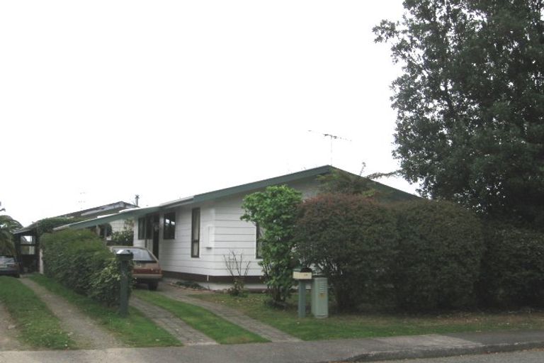 Photo of property in 24a He Awa Crescent, Waikanae, 5036