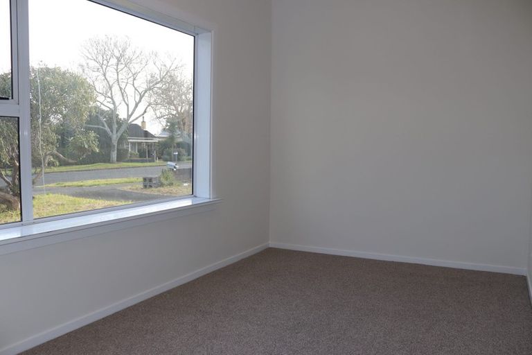 Photo of property in 9 Gibbs Road, Manurewa, Auckland, 2102