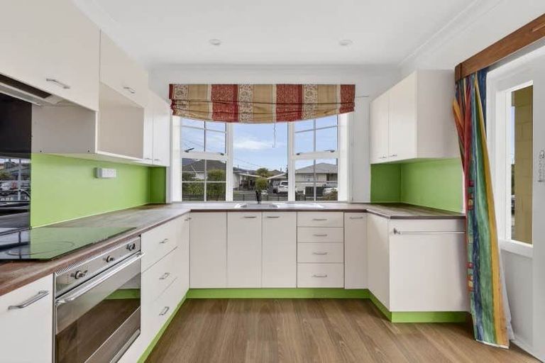 Photo of property in 1/3 Tainui Street, Stoke, Nelson, 7011