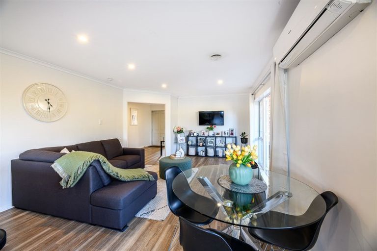 Photo of property in 6 San Bernadino Drive, Henderson, Auckland, 0612